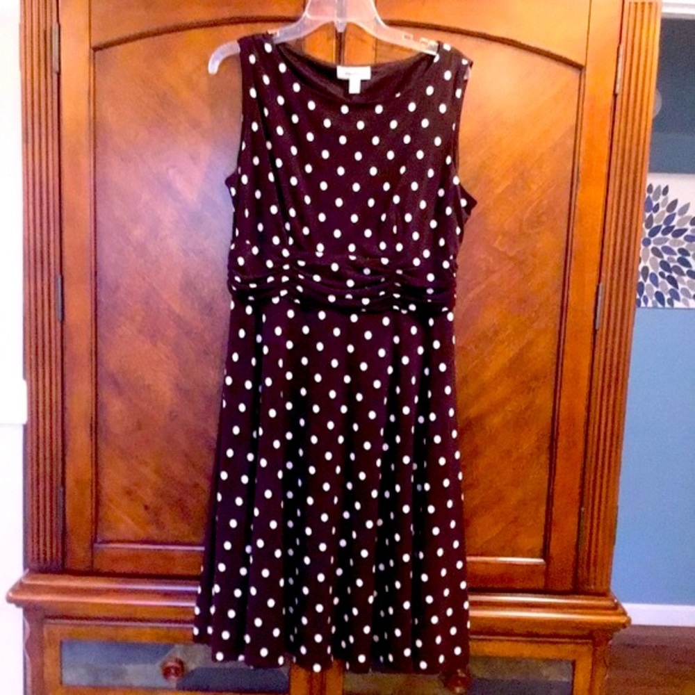 Sleeveless dress